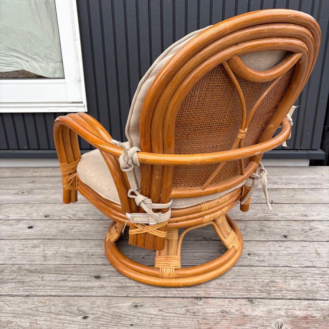 昭和レトロ 回転式 ラタンチェア アームチェア 座椅子 籐椅子 クッション付き
