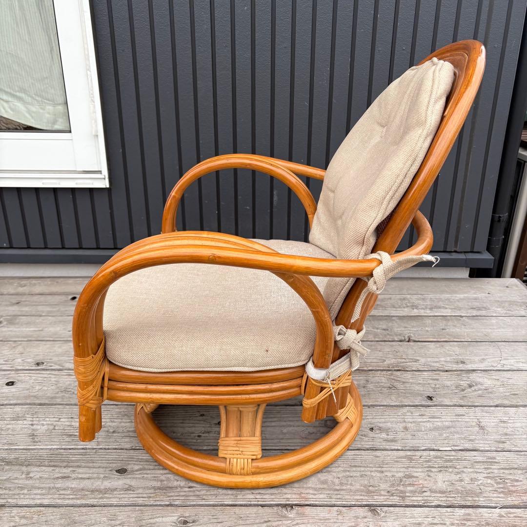 昭和レトロ 回転式 ラタンチェア アームチェア 座椅子 籐椅子 クッション付き