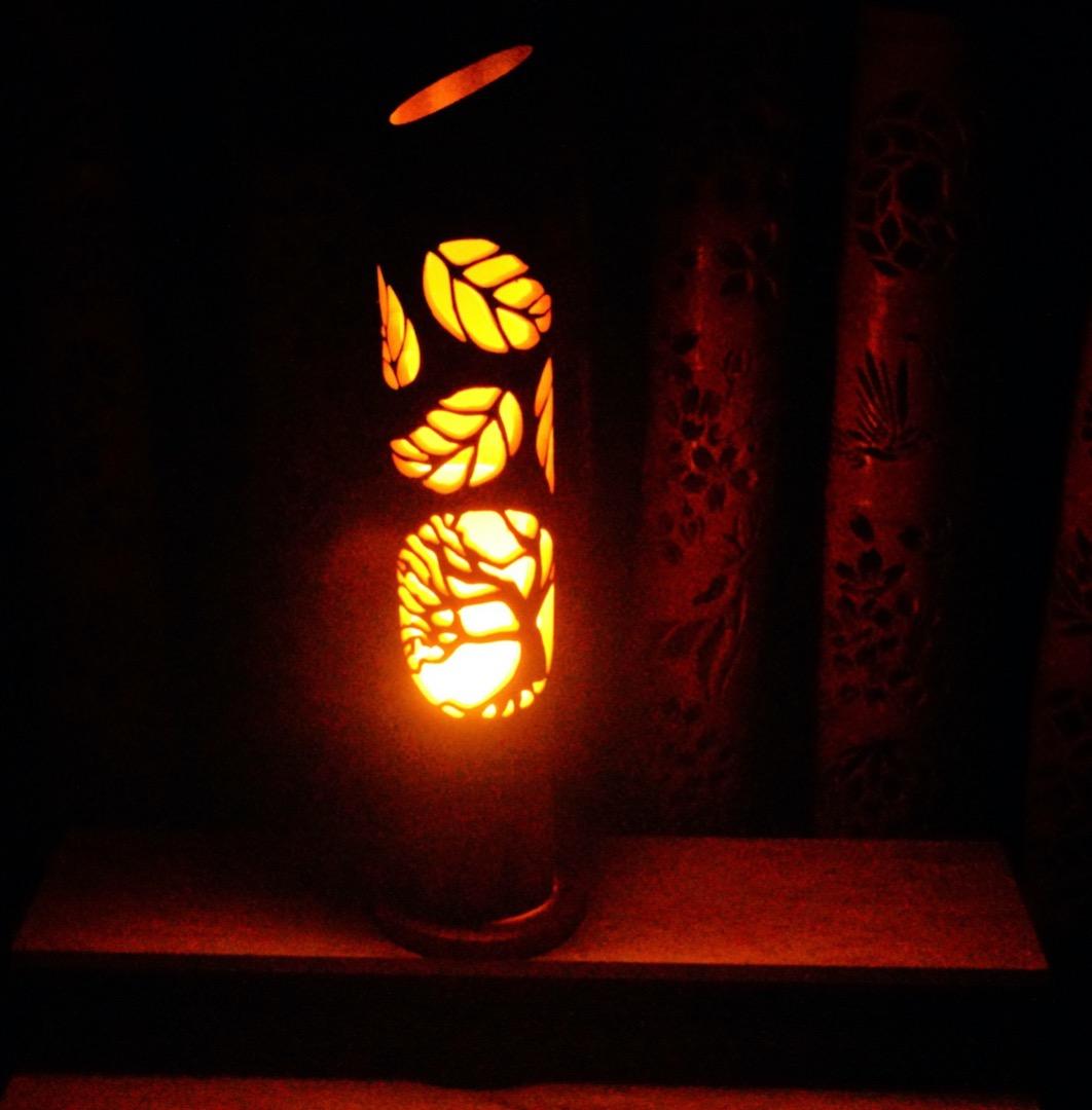 竹ランプ　〜〜変化の木〜〜　その日の気分で２つの美しさが楽しめる