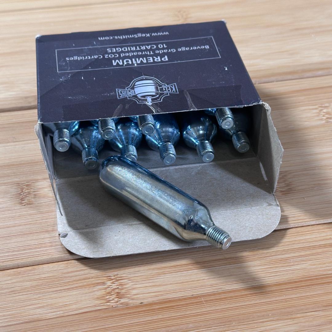 サ*フ様 ビール用水筒 ビールサーバー SANPONI グラウラーと変身タップの