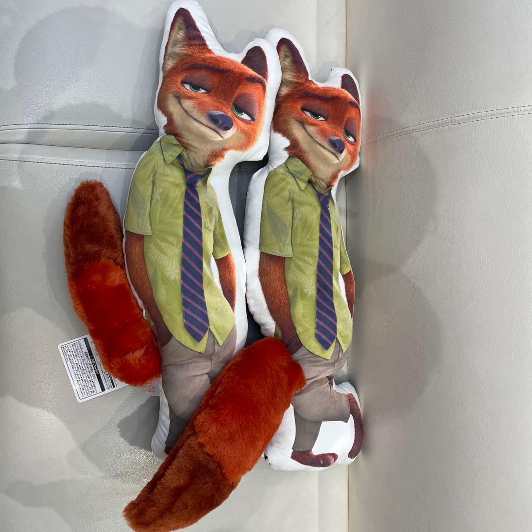 ズートピア ニック・ワイルド 尻尾つきダイカットクッション - メルカリ
