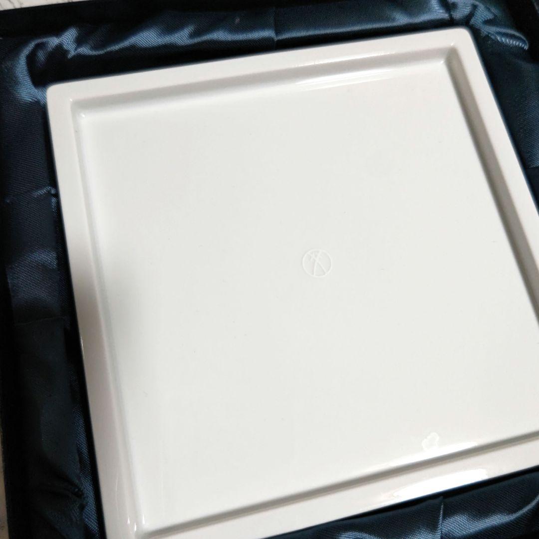 マイセン角プレート　コスモポリタン　ホワイトプラター角プレート　新品　17×17