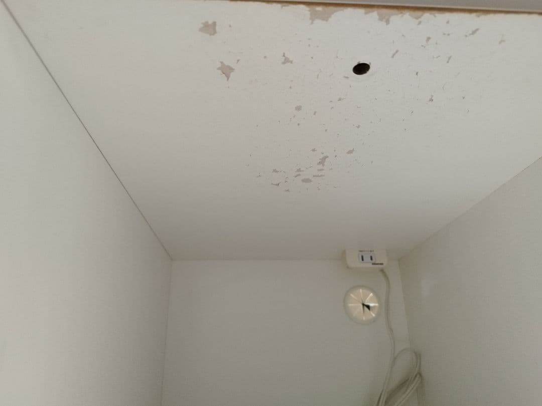 ニトリ キッチンボード 食器棚 レンジ台 一カ所天板ササクレあり！