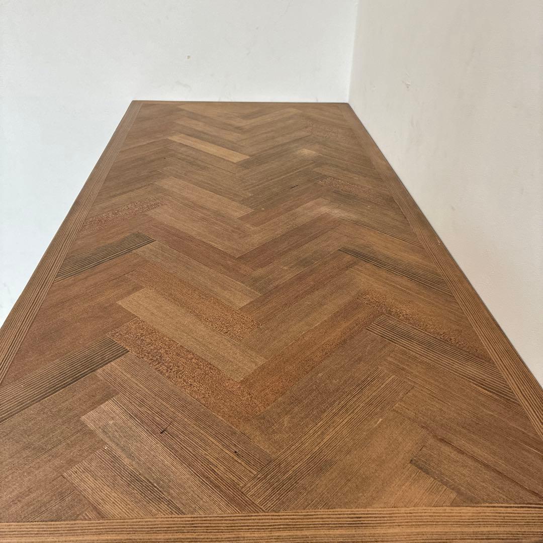 【 期間限定値下げ！】木製ヘリンボーンデザインテーブル