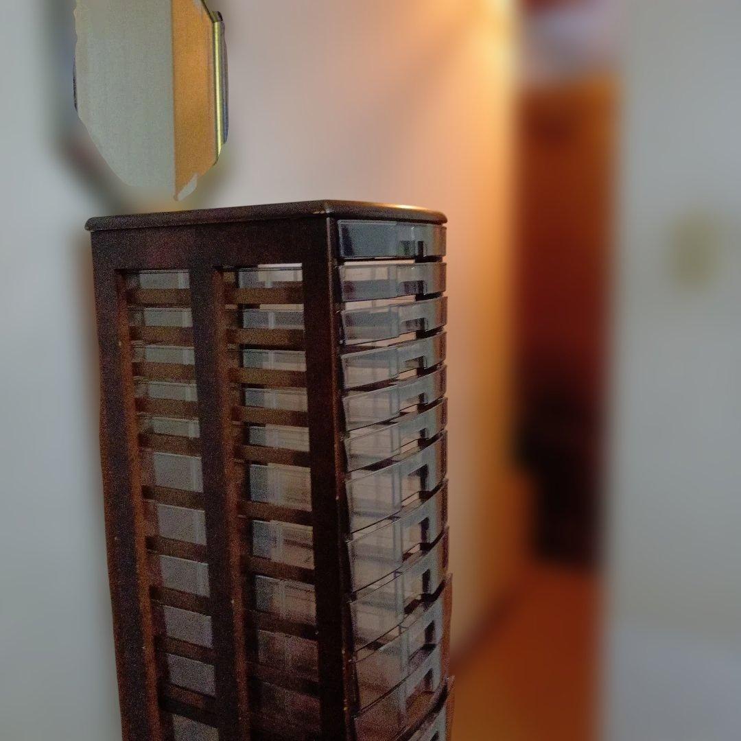 木製ラック ダークブラウン 18引き出し （プラスティック）中古品