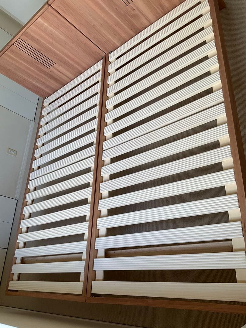 木製シングルベッドフレームヘッドボード付き 2台