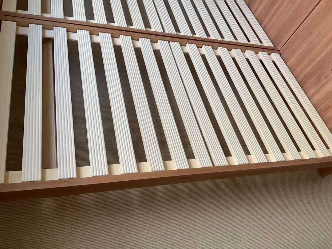 木製シングルベッドフレームヘッドボード付き 2台