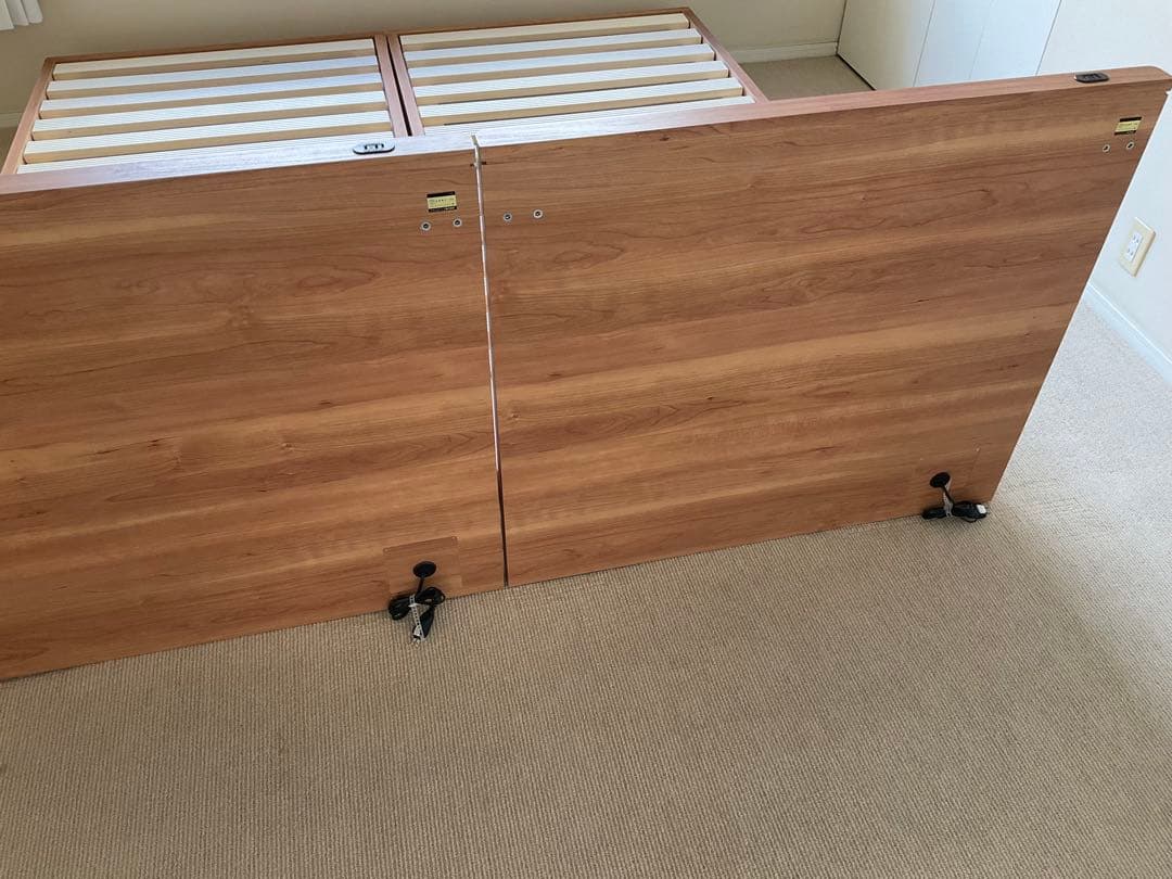 木製シングルベッドフレームヘッドボード付き 2台