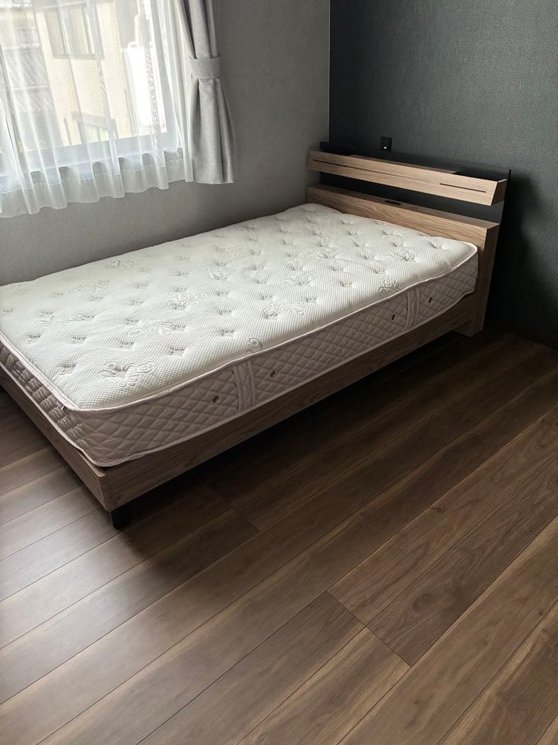 日本ベッドシルキーパフ　シングル　ベッドフレーム付