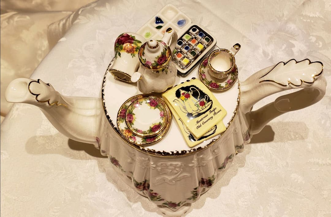 ロイヤルアルバート カーデュー  ポット 大 オールドカントリーローズ