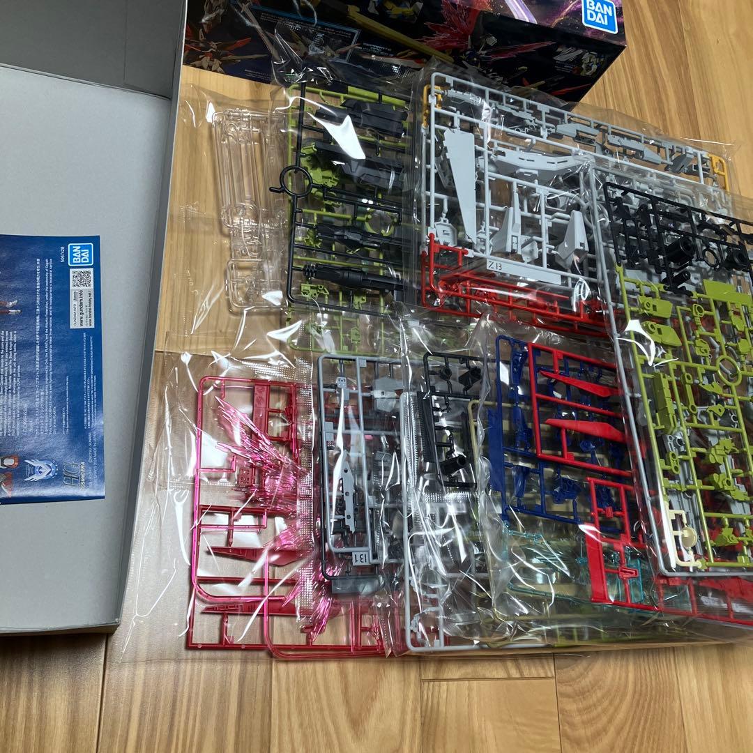 HG デスティニーガンダムSpecII&ゼウスシルエット バンダイ