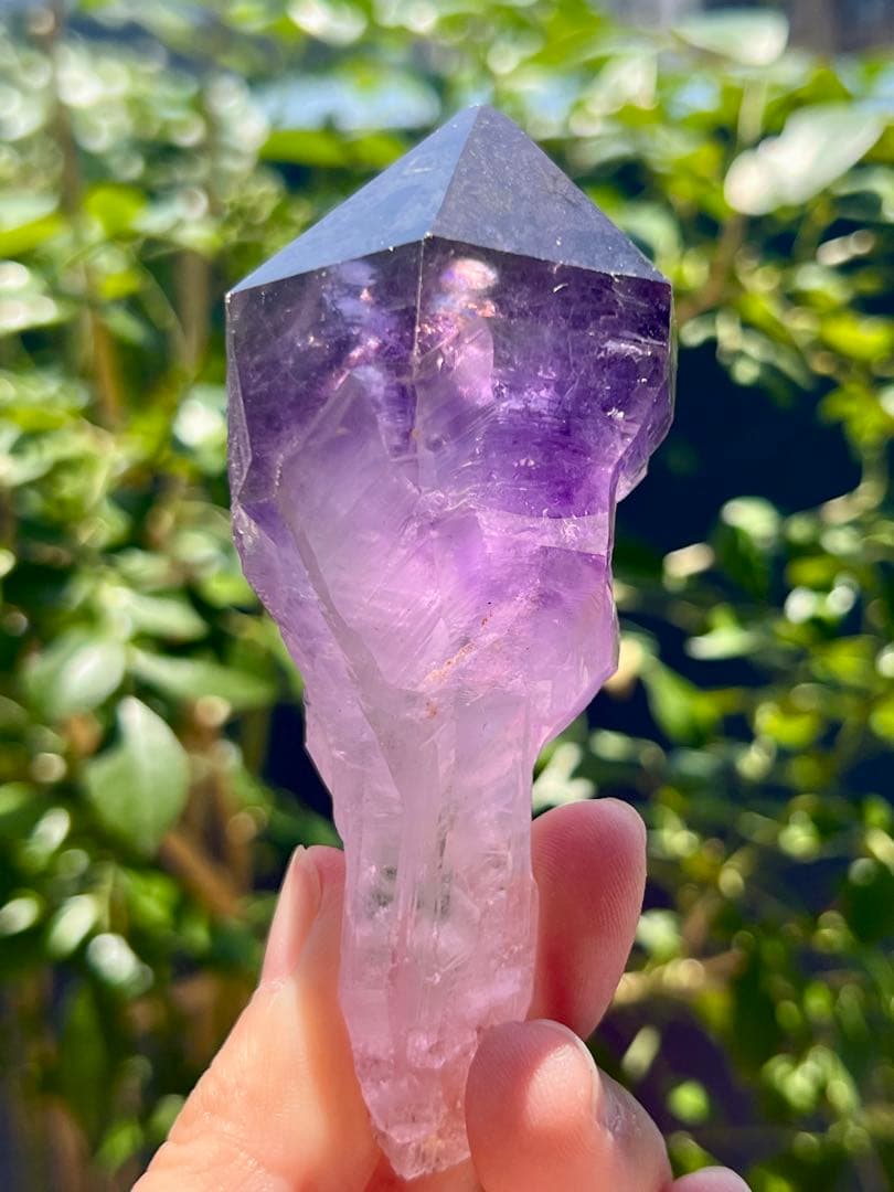 希少　虹入り！アメジスト　ダガーポイント　ポイント　原石　恋愛＊守護