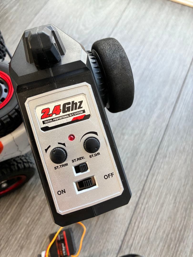 カスタム品 ラジコン 高速 メタルパーツ バッテリーは一個です