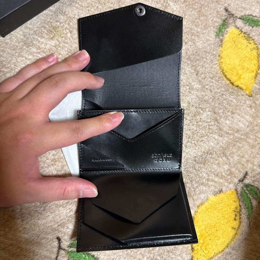 abrAsus いっぱい入る小さい財布 黒