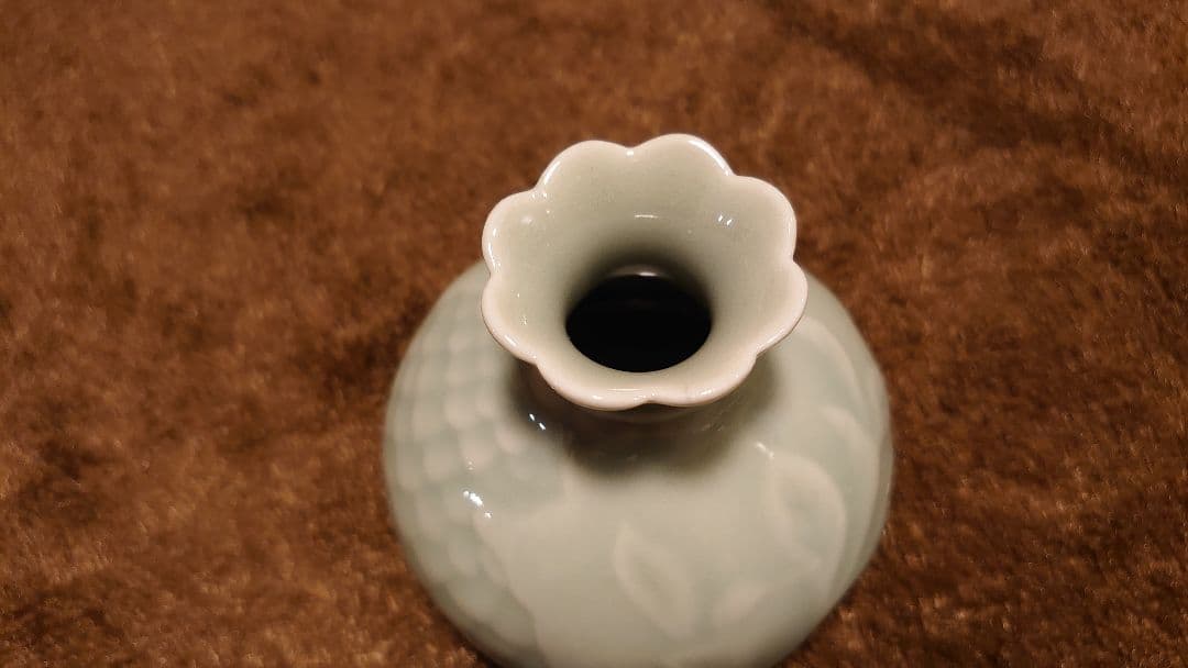 青磁　李朝青磁　陽刻　小壺　花入　蔵出し　１客