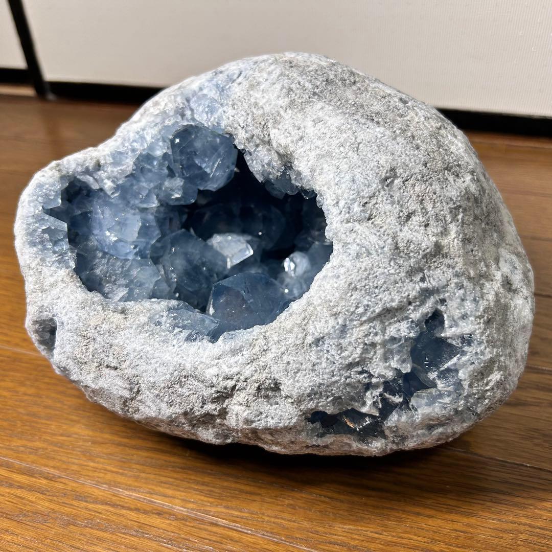 ★ 1/31まで値下【レア&美麗‼︎】セレスタイト原石・大型クラスター