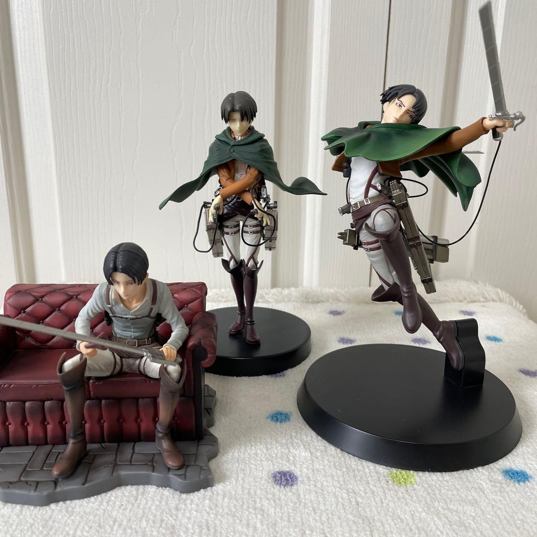 進撃の巨人リヴァイフィギュア 3体セット バラ売り可能 - メルカリ