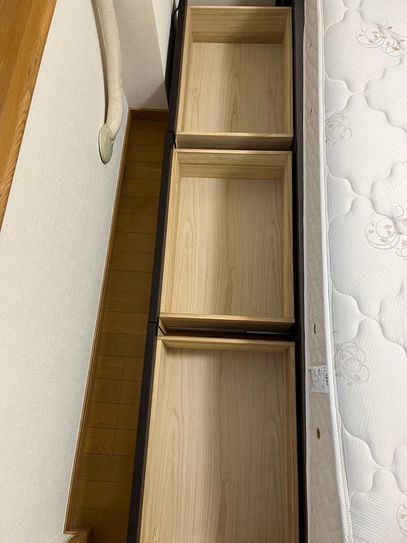 セミダブルベットフレーム・マットレス