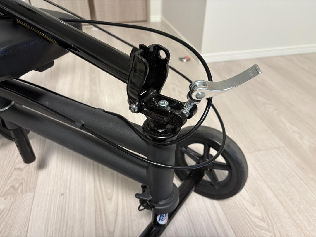 Knee Rover ブラック 4輪歩行器