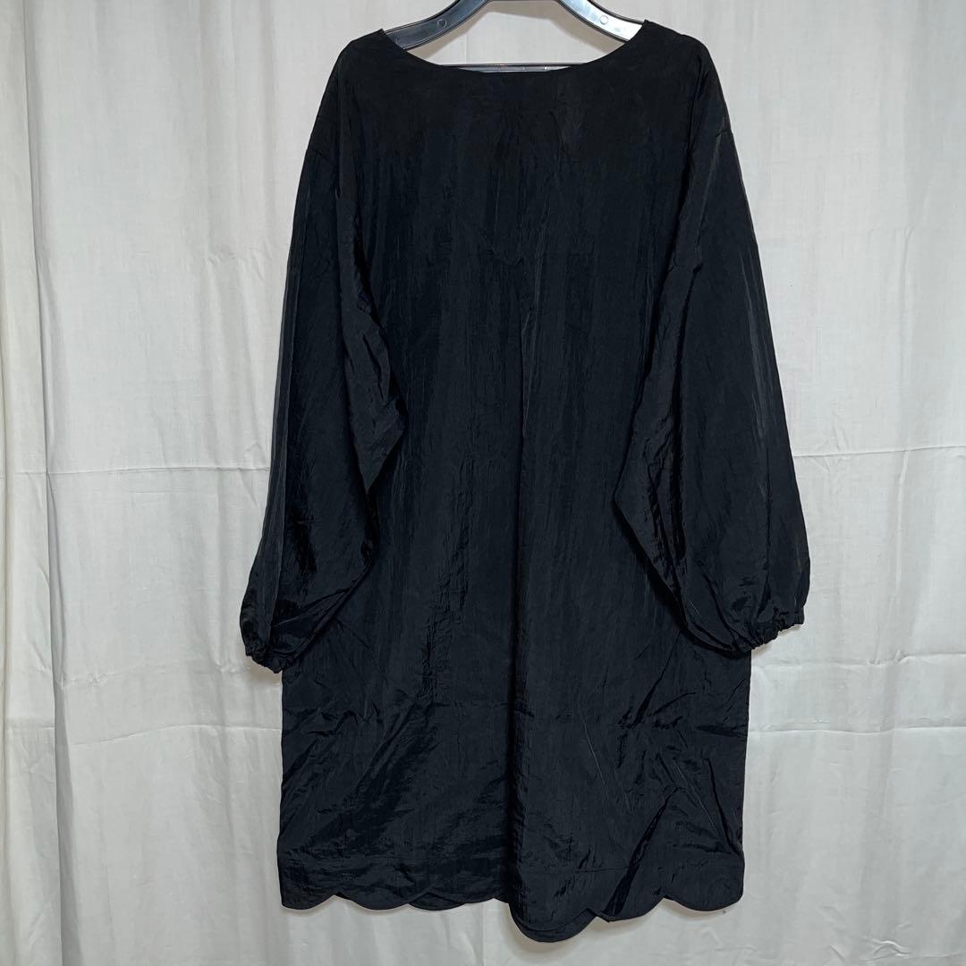 新品未使用】PIONIE 黒 花 ナイロンエプロン - メルカリ