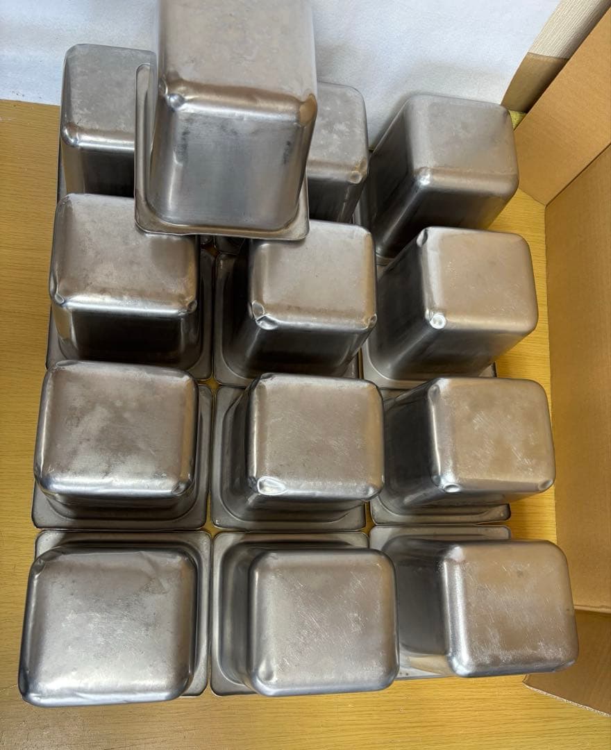 ステンレスホテルパン　１３個