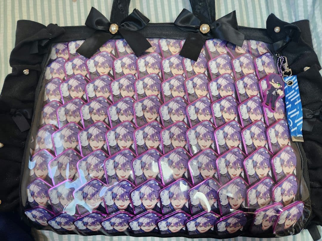 剣持刀也 痛バッグ 缶バッジ - メルカリ