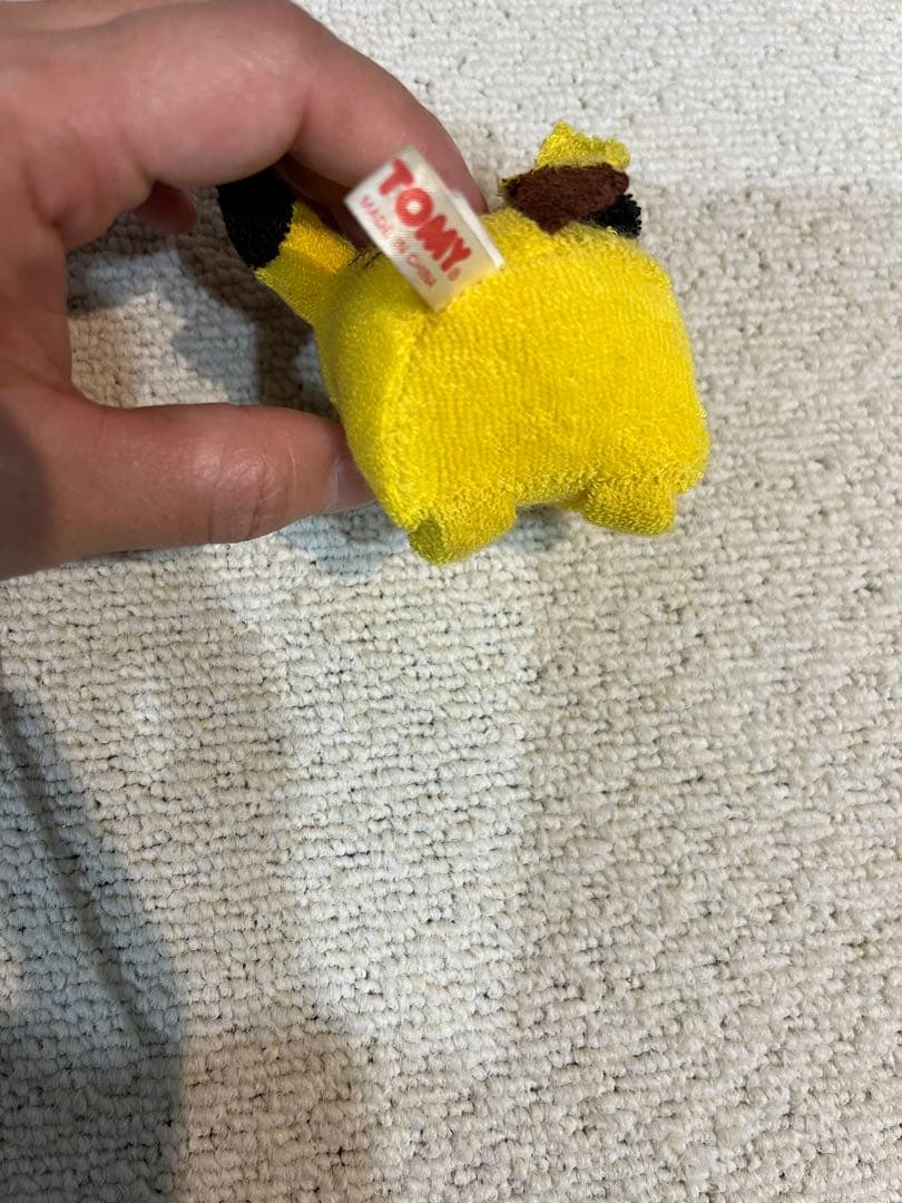 ピカチュウ うるるん ボールチェーンマスコット初期 トミー TOMY 平成