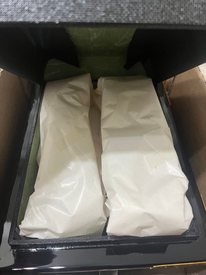 ＜未開封＞ガラスケース付 兜飾り１２号