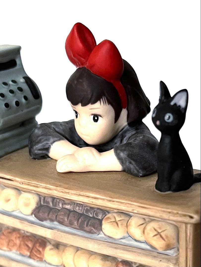 ★未使用★ジブリ魔女の宅急便✴︎キキ店番✴︎陶器製オルゴール♪やさしさに包まれたなら