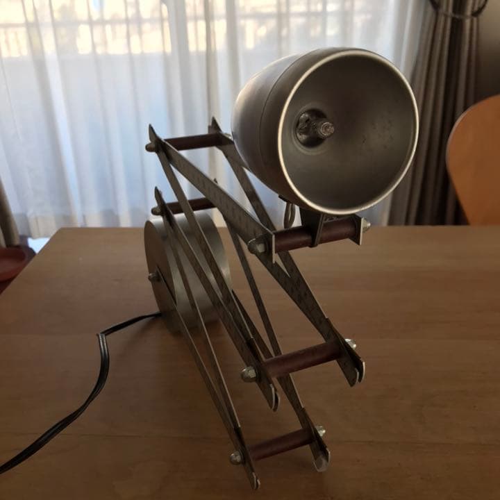 金属メジャーインテリアランプ