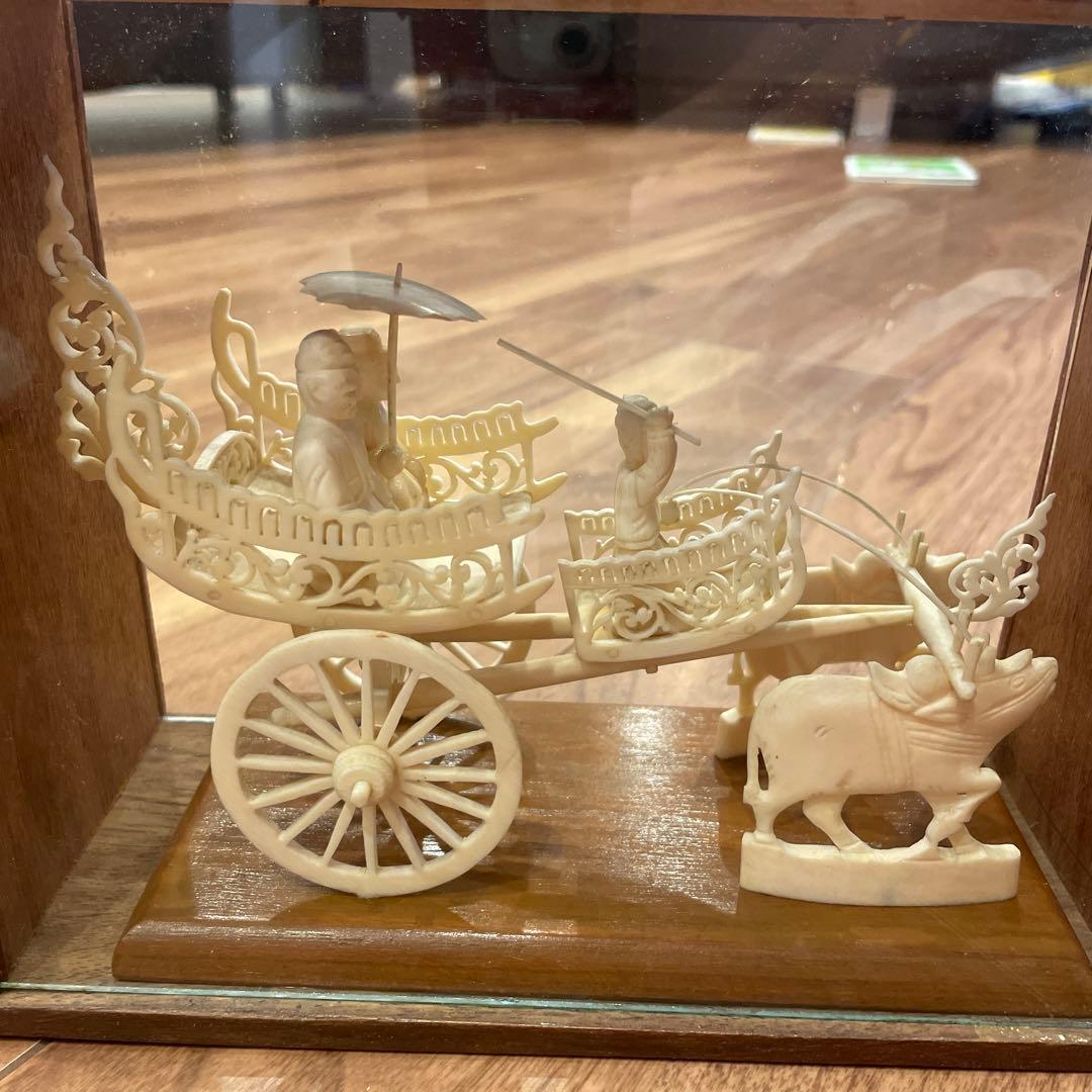 中国 インテリア牛舎 アート