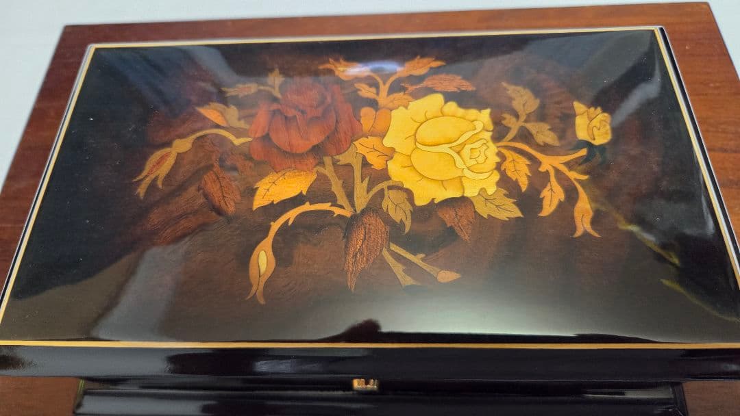 リュージュ　オルゴール　カノン 72弁　ローズ　象嵌　共鳴箱　オルゴール療法