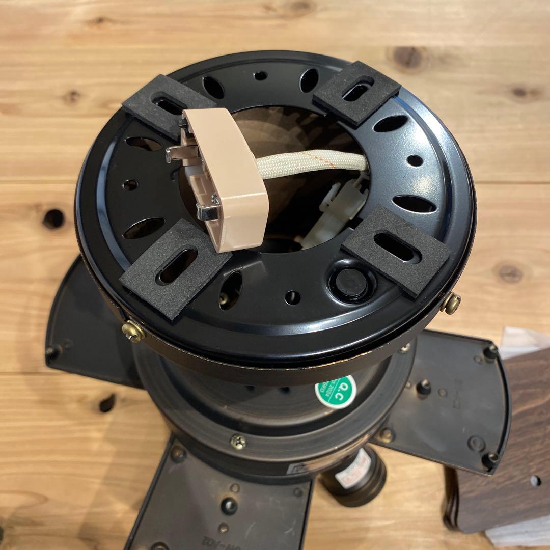 シーリングファンライト　4灯　irltus 箱無し　新品未使用品　6畳〜8畳