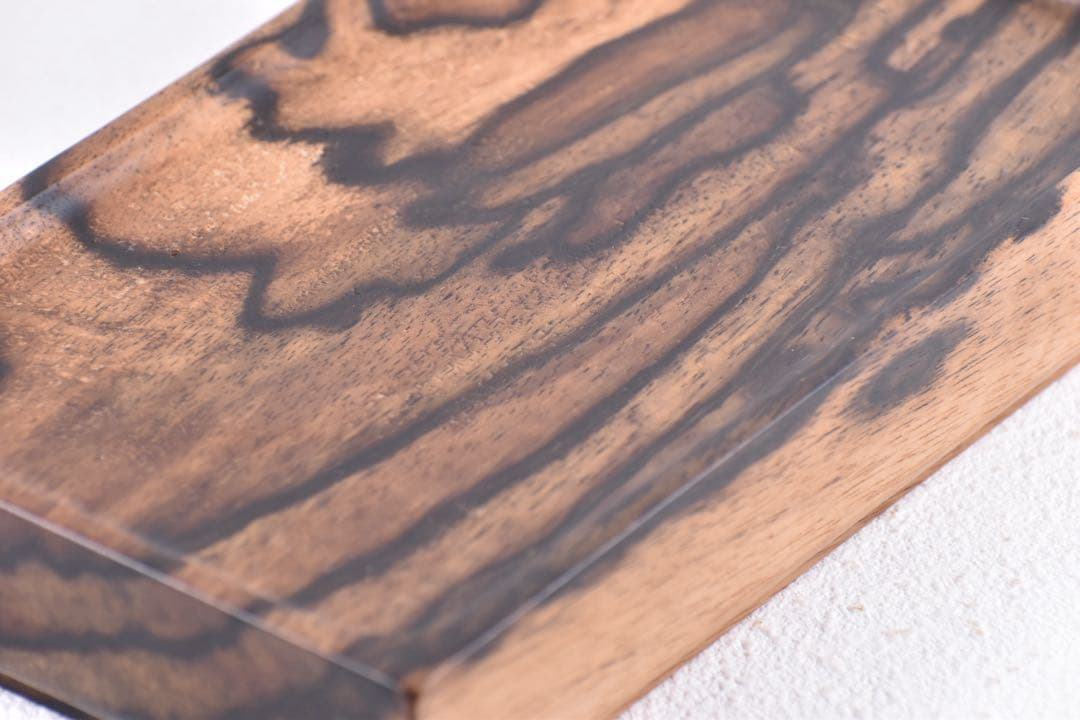 No.405黒柿孔雀杢のトレー