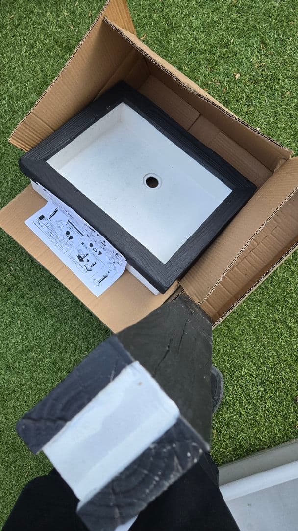 立水栓 カバー ガーデンパン FRP製 ネッビーア Liebe 新品未使用品