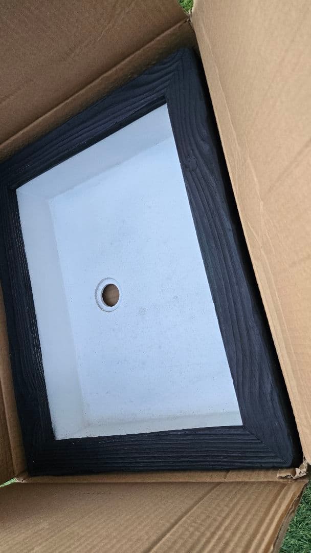 立水栓 カバー ガーデンパン FRP製 ネッビーア Liebe 新品未使用品