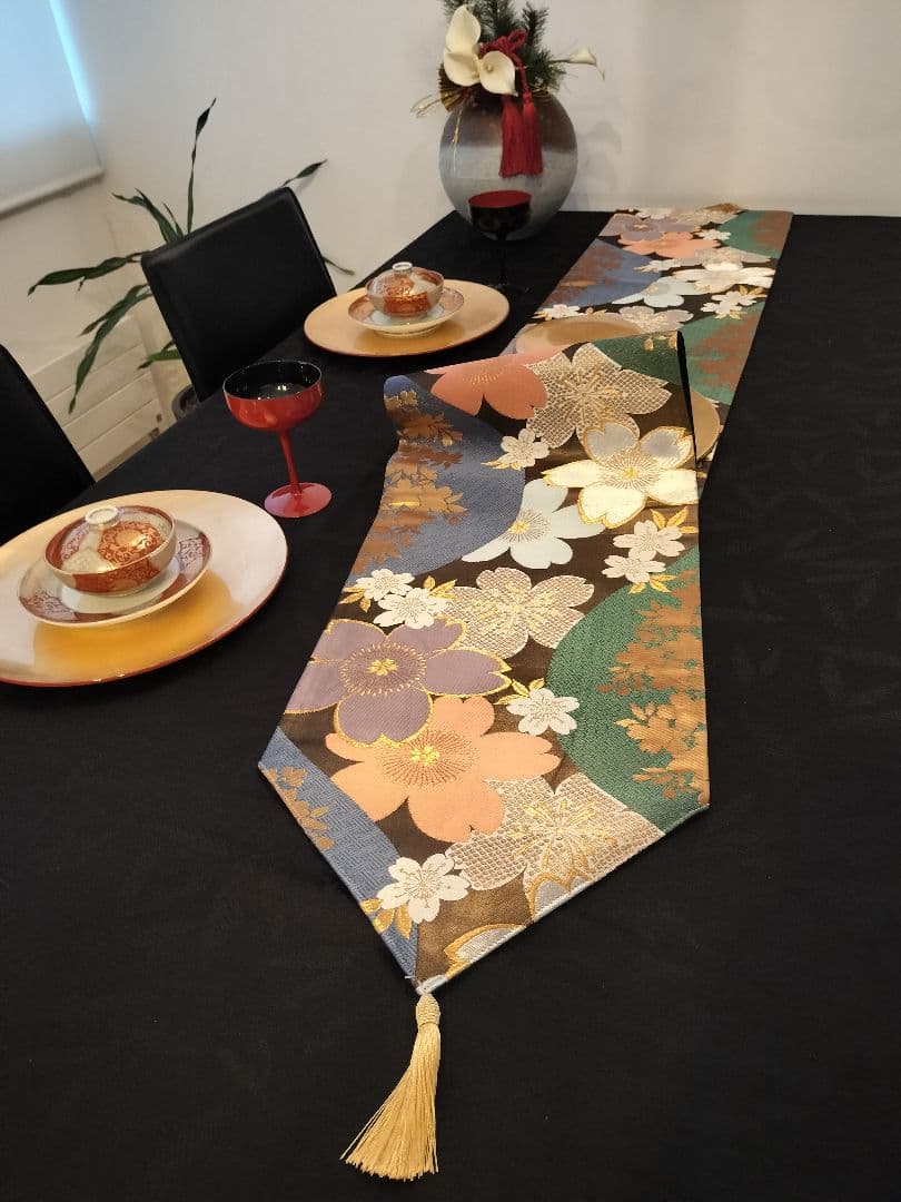 A952☆逸品‼️豪華刺繍‼️ひな祭り‼️テーブルランナー2m11cm - メルカリ