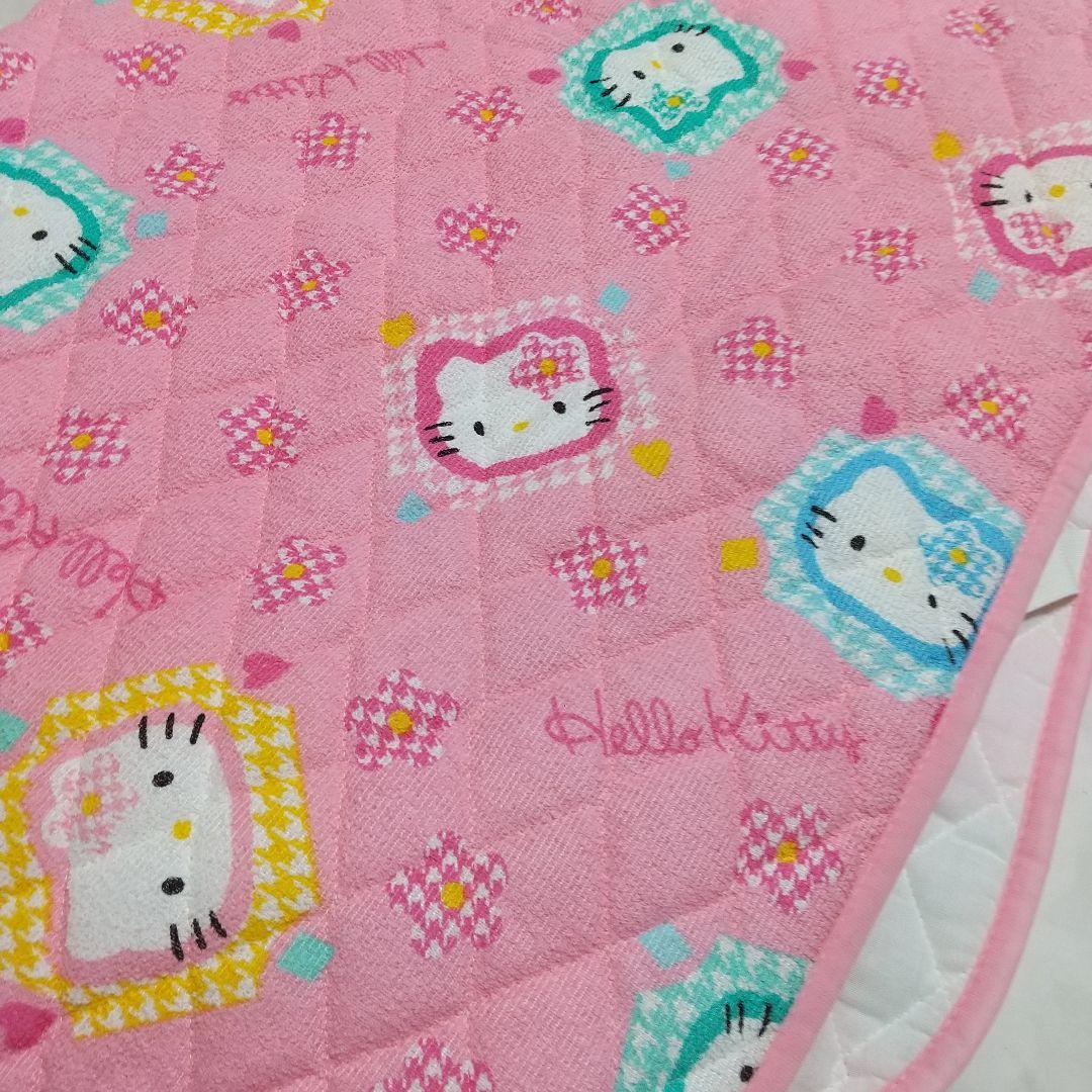 新品　ハローキティ　敷きパッド　ヴィンテージ　レトロ
