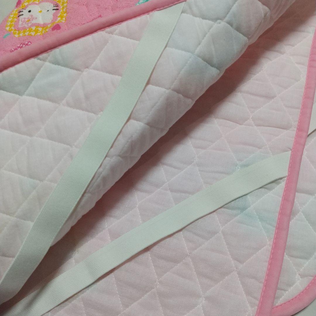 新品　ハローキティ　敷きパッド　ヴィンテージ　レトロ