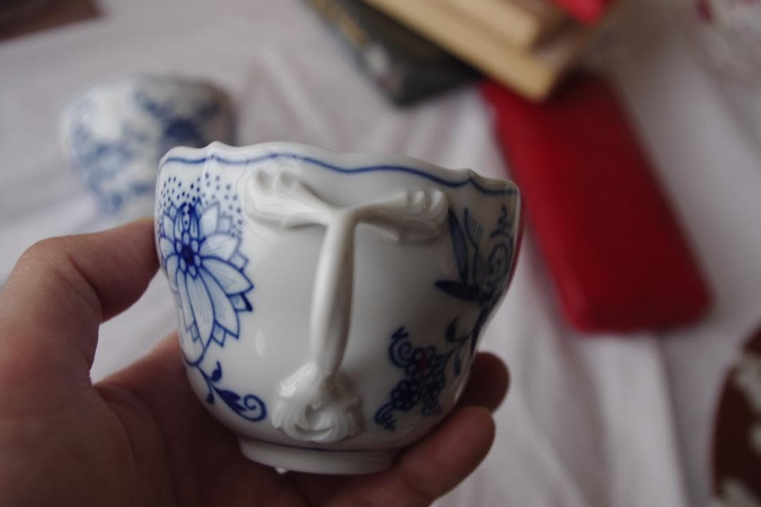 マイセンのカップ２つと皿２つ