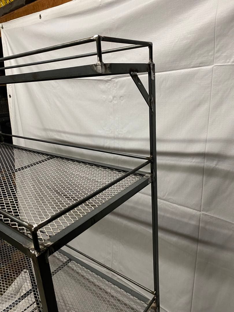 アイアンシェルフ　アイアンラック　スチールラック　植物棚　アガベ　多肉植物　棚