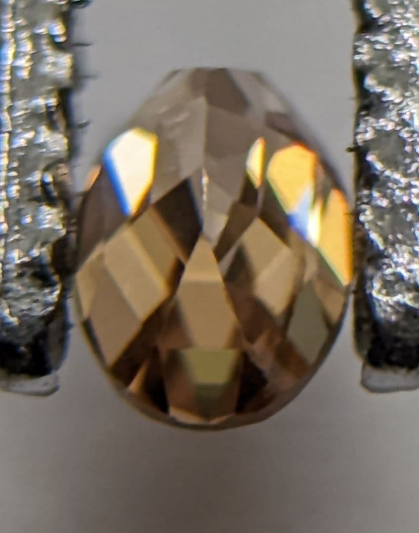 オーストラリア産 ハーツレンジ ジルコン 0.55ct 天然石 手作業カット