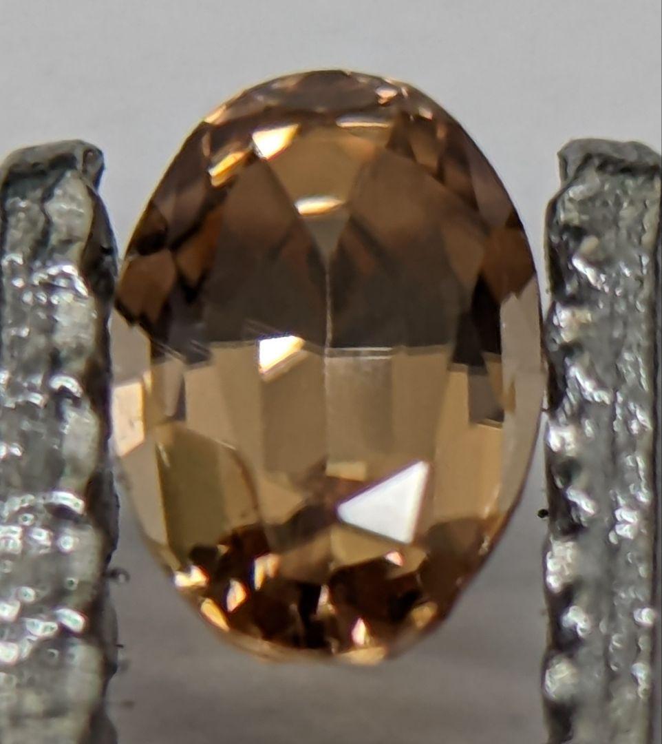 オーストラリア産 ハーツレンジ ジルコン 0.55ct 天然石 手作業カット