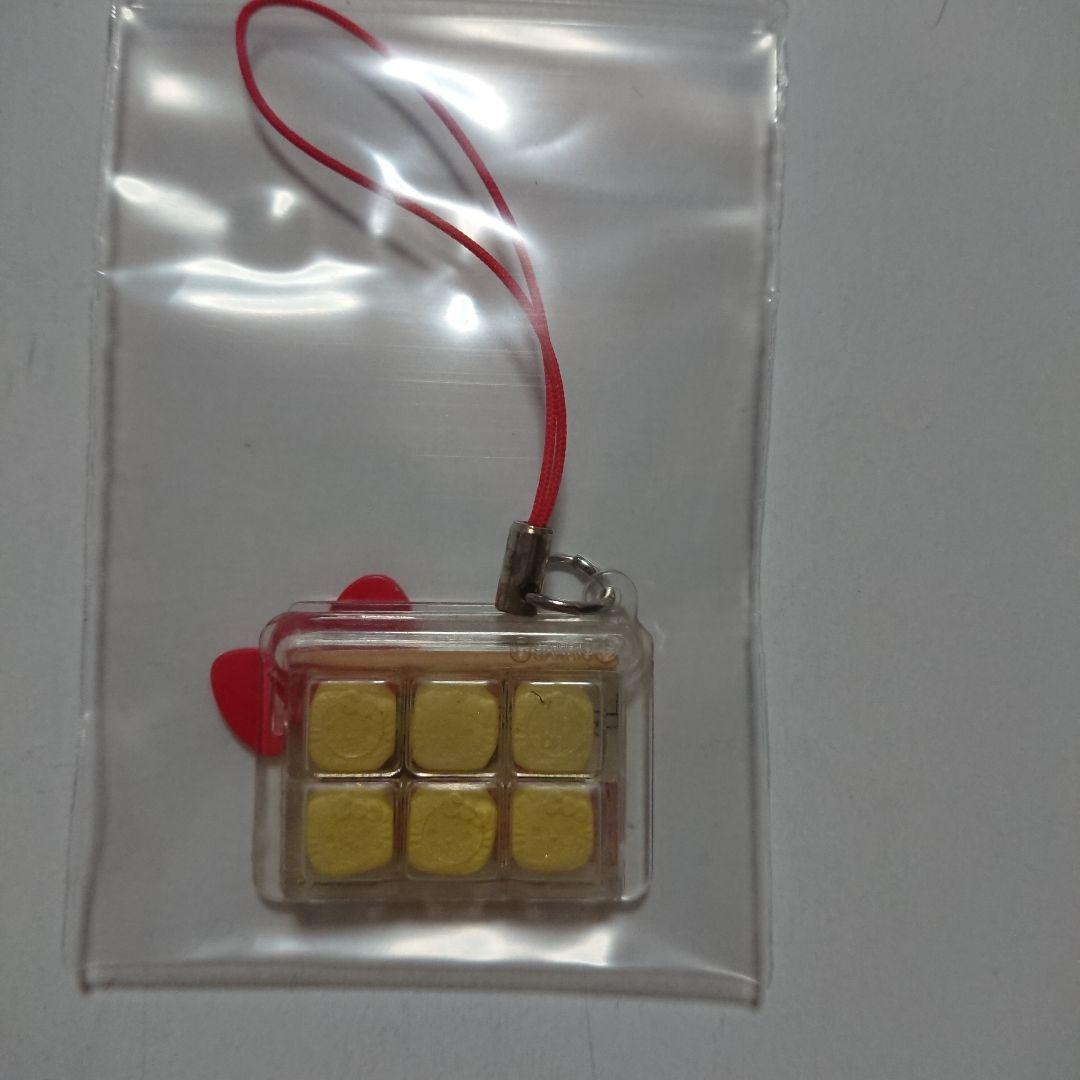 ハローキティ 駄菓子マスコット ヨーグルト チョコ アイス もち