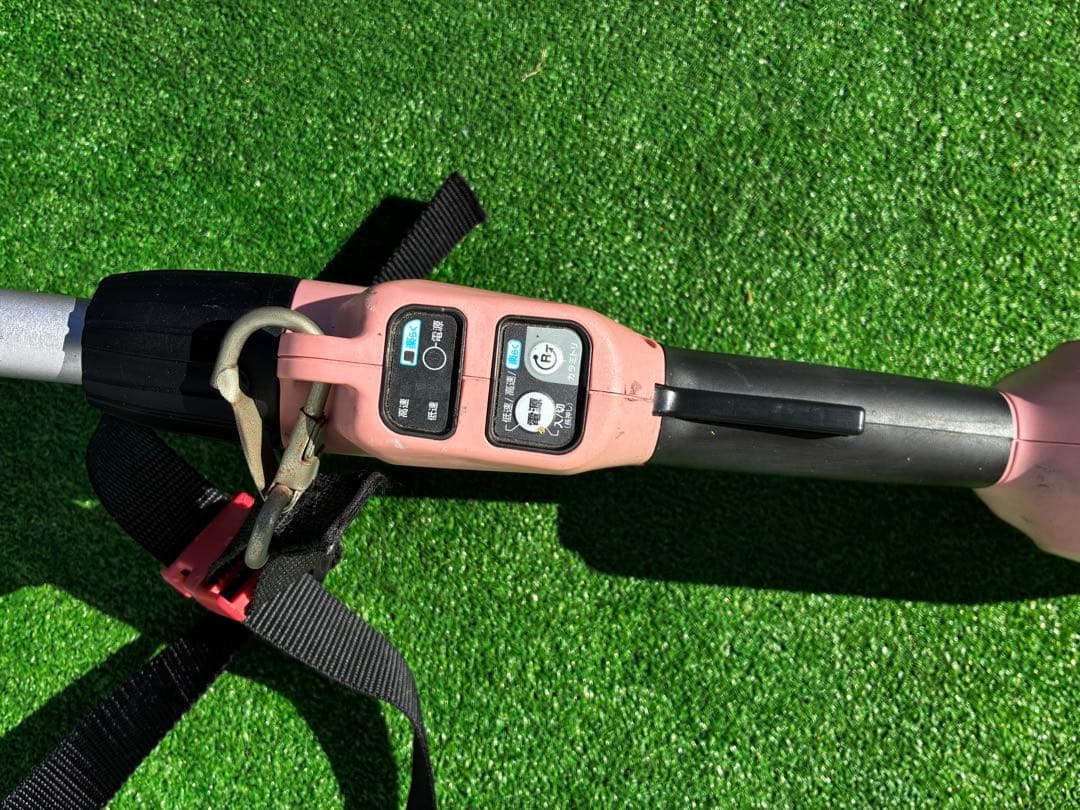 マキタ充電式草刈機　モデルMUR189D 18V 本体のみ