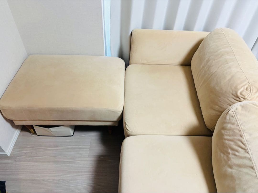 【2022年購入】ベージュソファ2Pたのメル便発送　オットマンは別売。