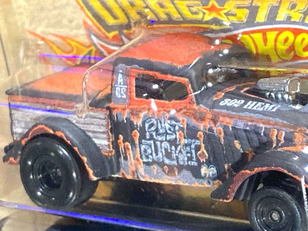 ホットウィール《 チェイス ムーンアイズ '33 ウィリス ギャッサー 錆 》