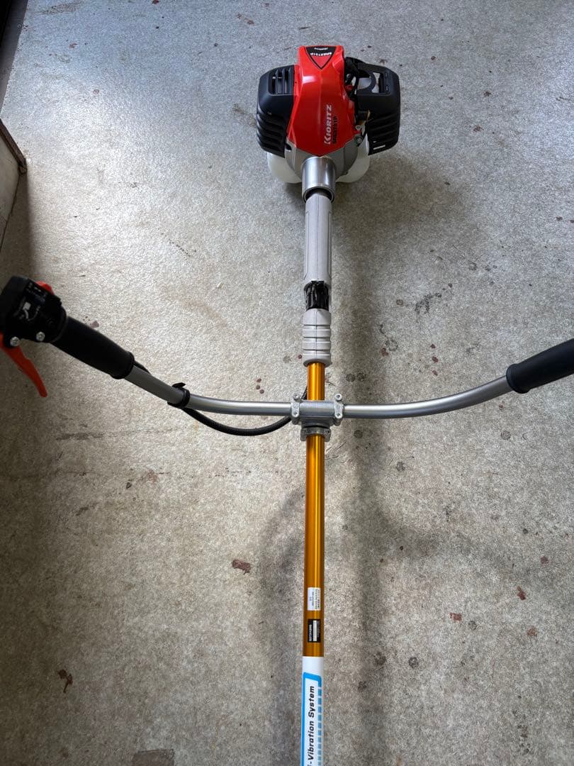 日曜日まで少しですが値下げですプロ用刈払機共立sre2731pAVS搭載26cc