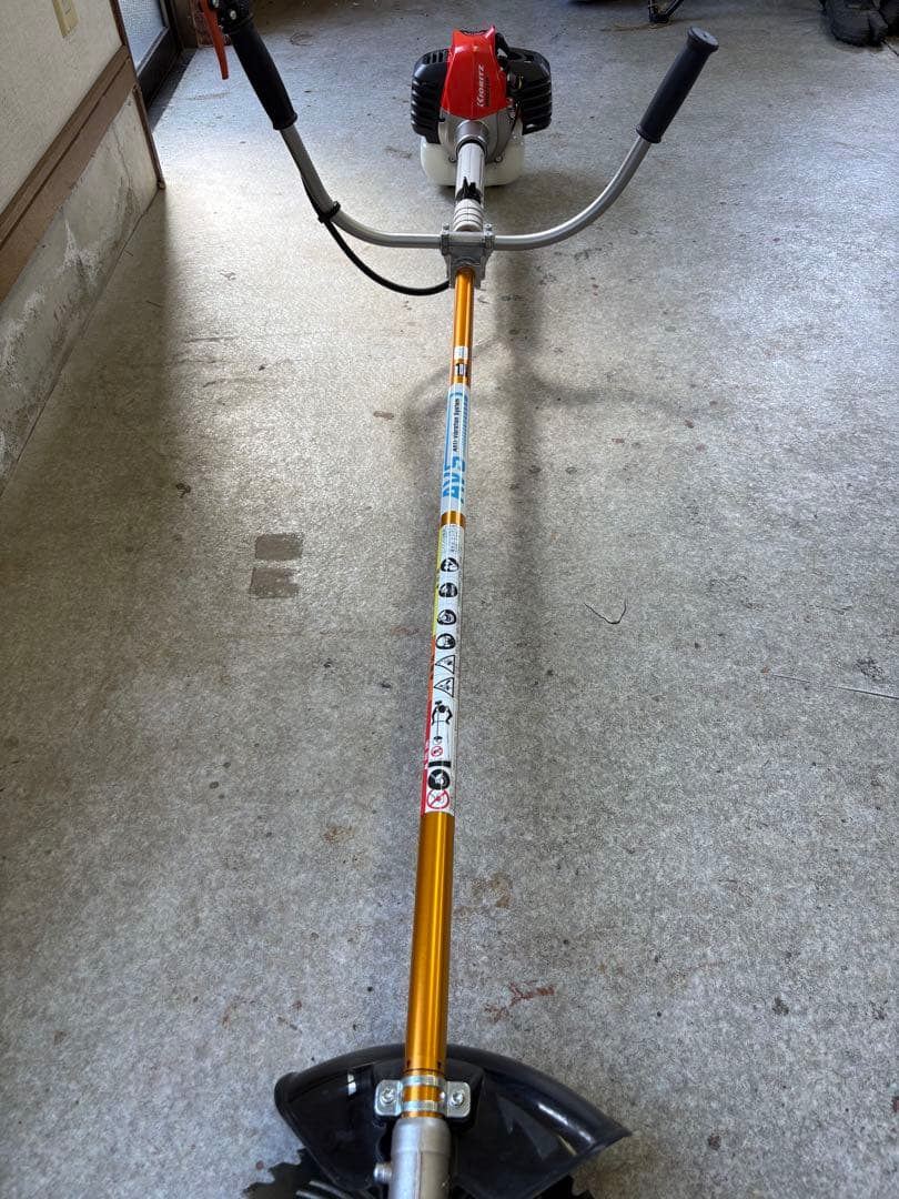 日曜日まで少しですが値下げですプロ用刈払機共立sre2731pAVS搭載26cc