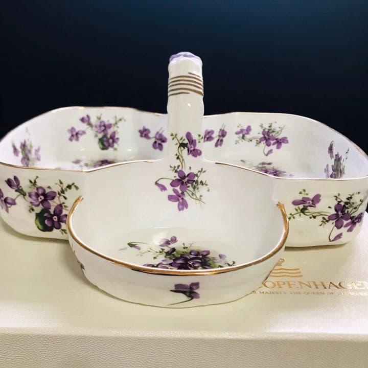 ハマースレイ  バイオレット　ストロベリーバスケット